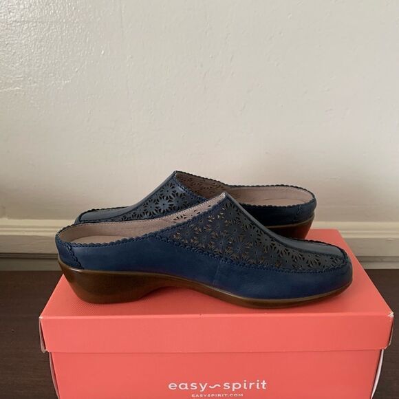 Easy Spirit soft leather upper & lining lightweight dusk clog cushioned size 6 - Picture 4 of 9